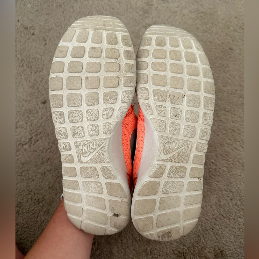 Size 7 Nike Roshes - Picture 5 of 6